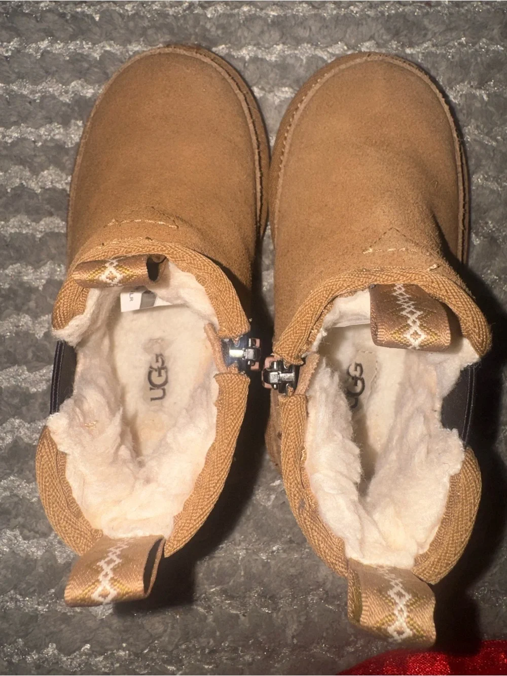 UGG Kids Chestnut Suede Fur-Lined Zip Booties